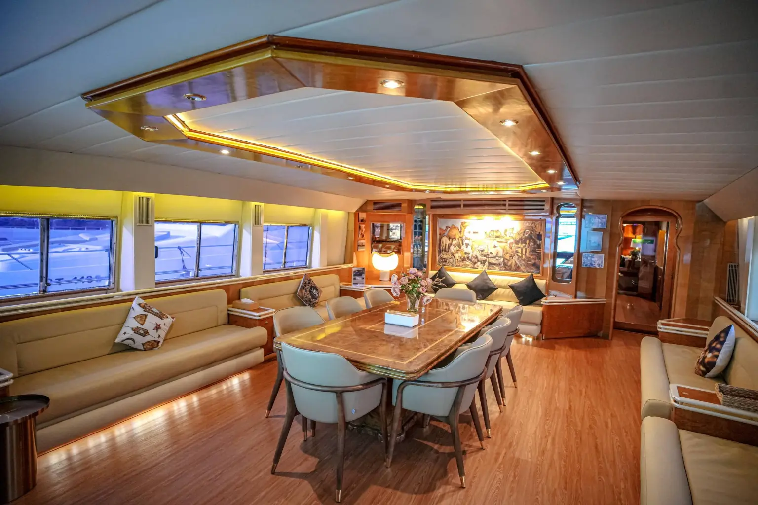 ايجار يخت مزايل 135 قدم دبي - 7