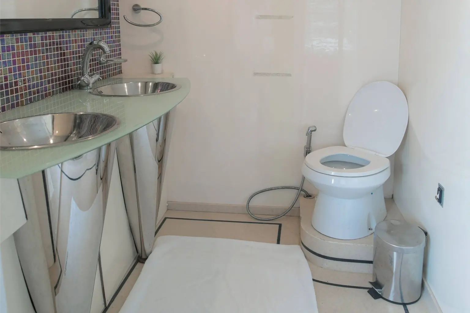 يخت دوريتتي 90 قدم جاكوزي - 7